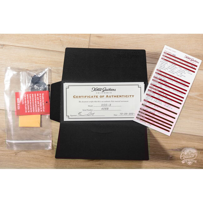 Xotic XSS-3 Alder HSH S-Style w/ Maple & Rosewood Neck – Vintage White