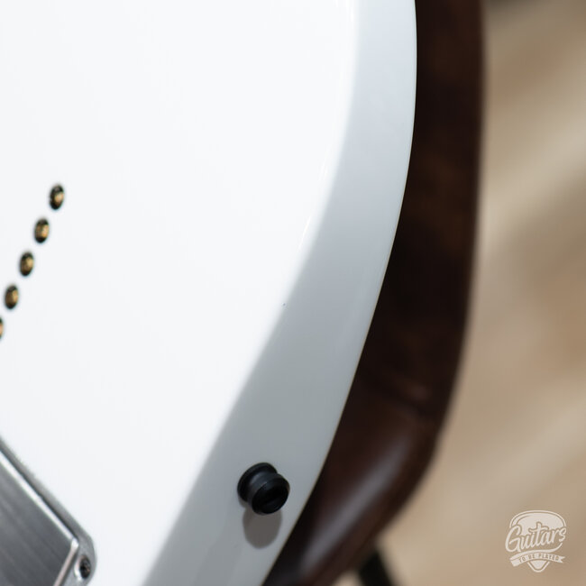 ESP E-II M-I NT Neck Thru Fishman Guitar w/ Case – Snow White (B-stock)