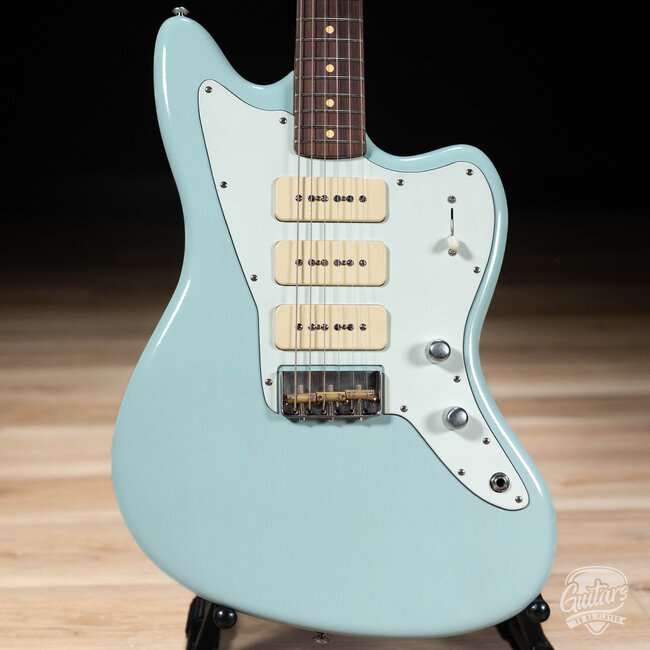 LsL Instruments Silverlake ERA Triple P-90 Guitar – Sonic Blue