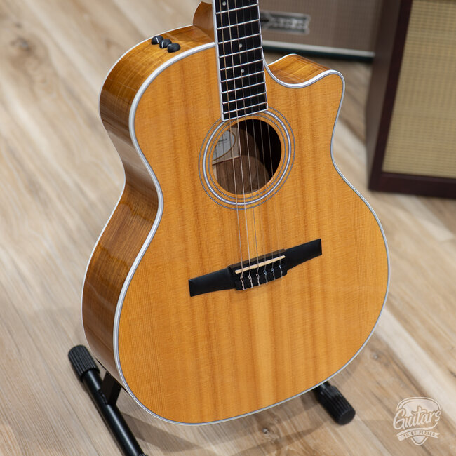 2015 Taylor 414ce-N Acoustic/Electric Nylon String Guitar w/ Case