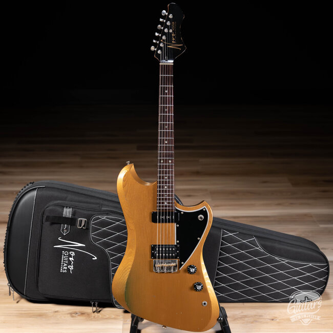 Novo Custom Voltur V2 Staple P-90/Humbucker Guitar – Gold Top Gold