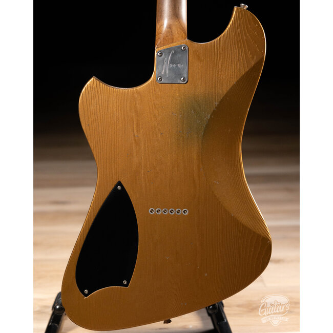 Novo Custom Voltur V2 Staple P-90/Humbucker Guitar – Gold Top Gold