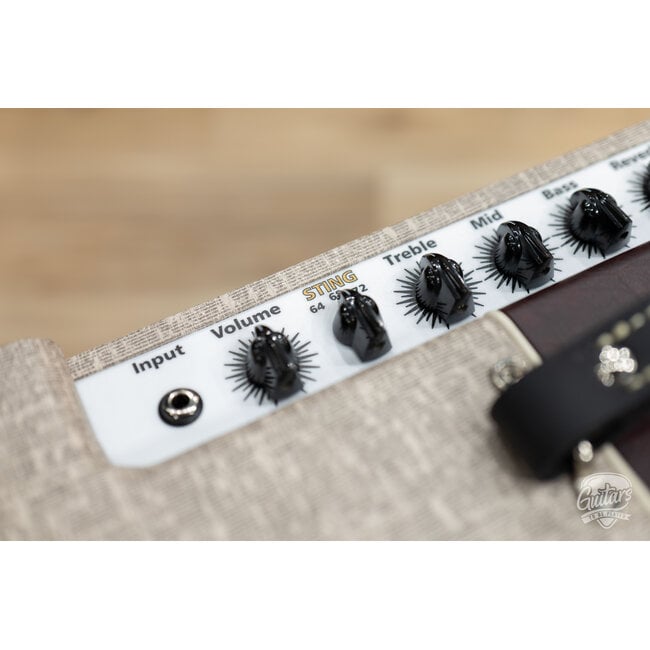 Carr Amps Super Bee 10W 1x10” Combo – Fawn Slub/Wine