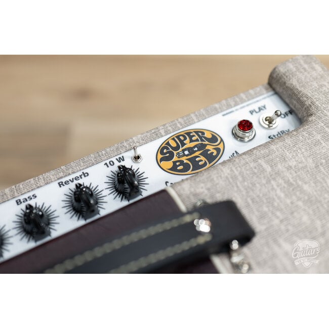 Carr Amps Super Bee 10W 1x10” Combo – Fawn Slub/Wine