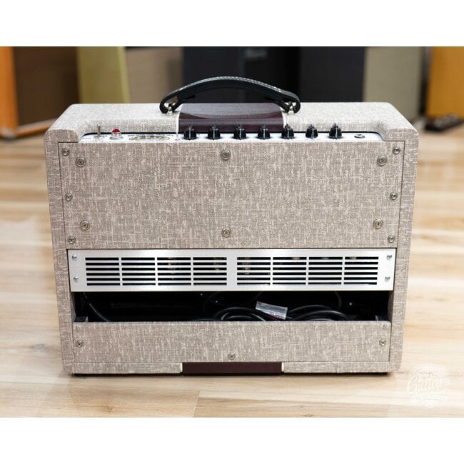 Carr Amps Super Bee 10W 1x10” Combo – Fawn Slub/Wine