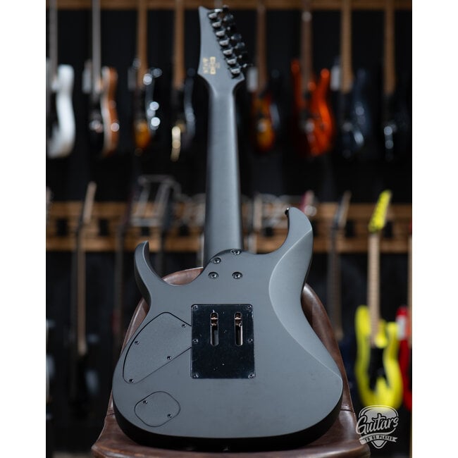 Ibanez K7YIN Munky Korn Signature 7-String Guitar w/Bag – Matte Black (Demo)