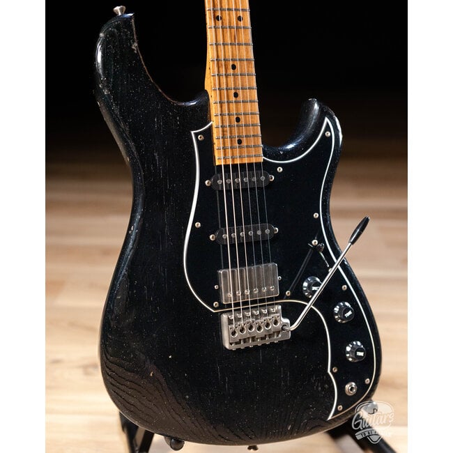 Novo Custom Idris HSS w/ Maple Neck – Starry Night