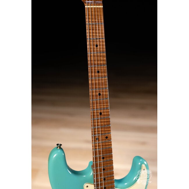 Shabat Lynx HSS Alder Body w/ Flame Roasted Maple Neck – Taos Turquoise