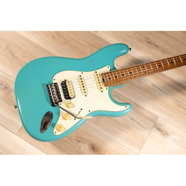 Shabat Lynx HSS Alder Body w/ Flame Roasted Maple Neck – Taos Turquoise