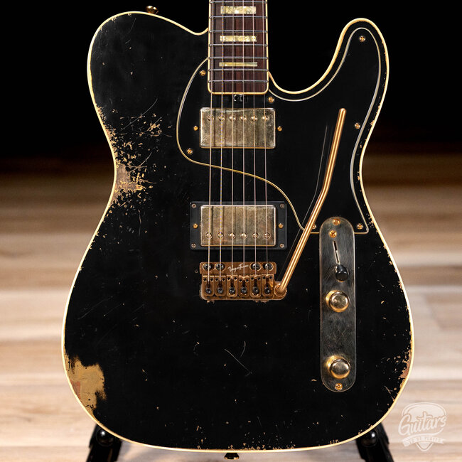 Shabat Lion JD VT Mahogany 24.75" Scale Guitar w/ VegaTrem – Black over Gold