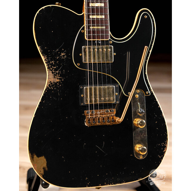 Shabat Lion JD VT Mahogany 24.75" Scale Guitar w/ VegaTrem – Black over Gold