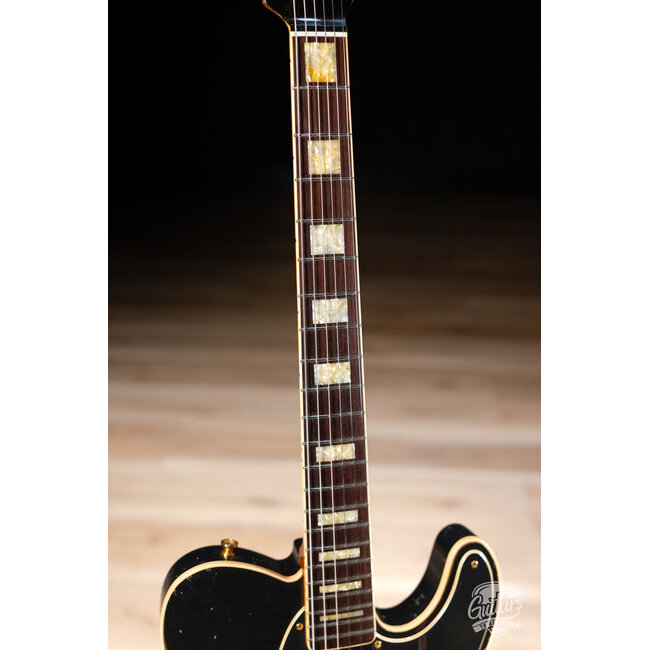 Shabat Lion JD VT Mahogany 24.75" Scale Guitar w/ VegaTrem – Black over Gold