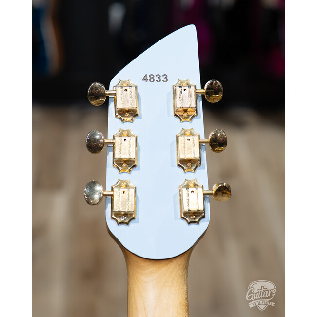 Used: Scott Walker Solace Short Scale Guitar w/ Mono Bag – Pastel Blue