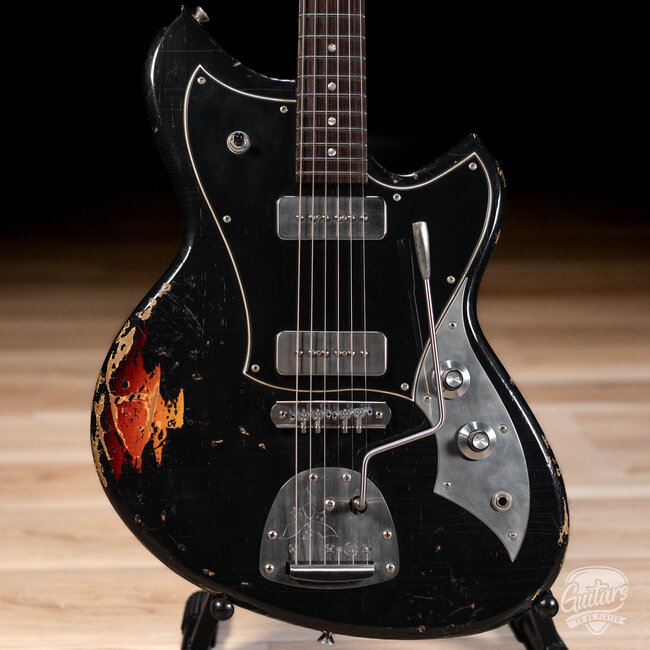 Novo Dealer Limited Nucleus Serus J Guitar – Bull Black over ‘64 3-Tone Burst
