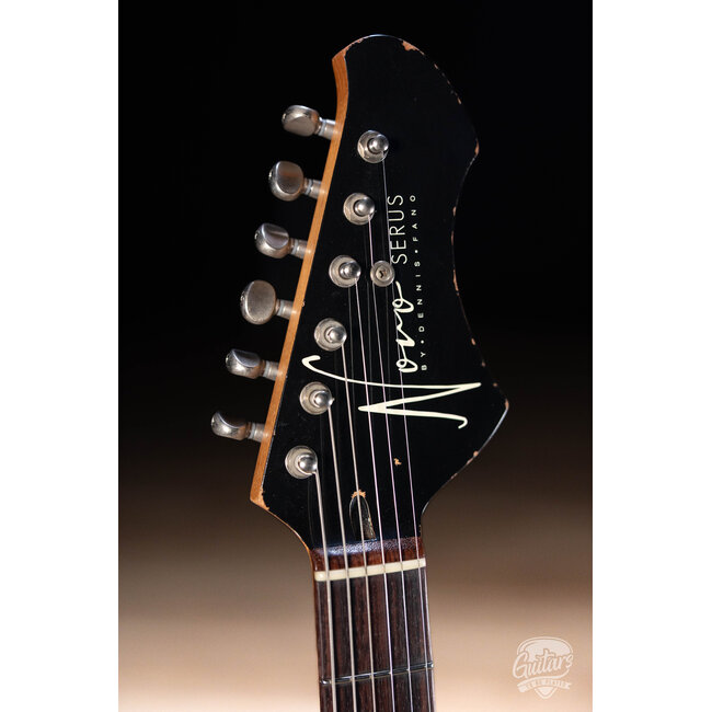 Novo Dealer Limited Nucleus Serus J Guitar – Bull Black over ‘64 3-Tone Burst