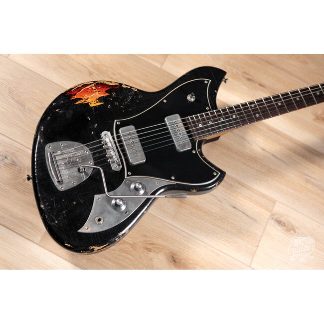 Novo Dealer Limited Nucleus Serus J Guitar – Bull Black over ‘64 3-Tone Burst