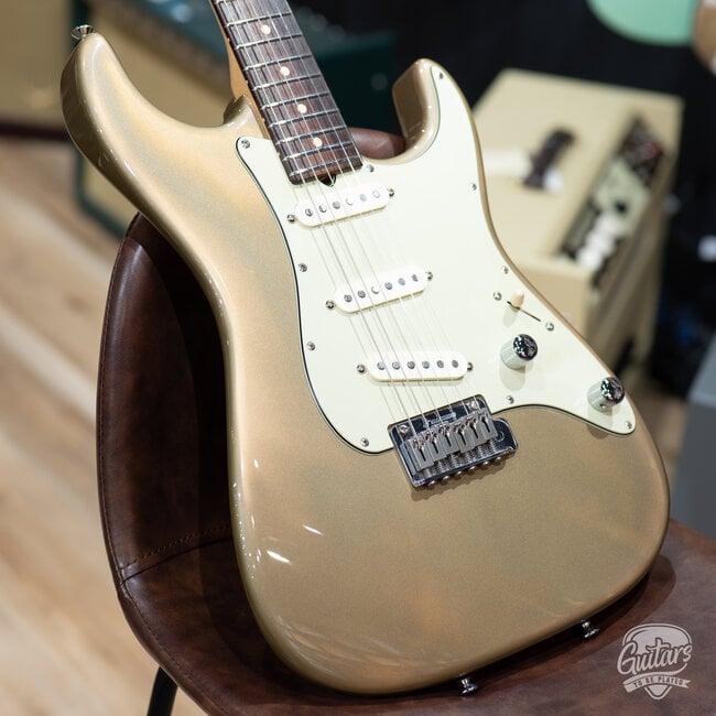 2002 Tom Anderson Classic SSS Alder Guitar w/ Gig Bag – Shoreline Gold