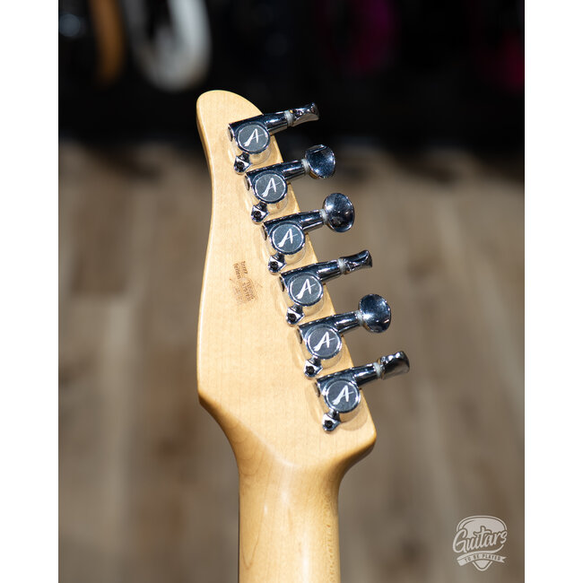 2002 Tom Anderson Classic SSS Alder Guitar w/ Gig Bag – Shoreline Gold