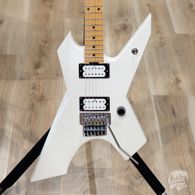 Used Killer Exploder II Akira Takasaki Maple Guitar w/ Bag – Pearl White