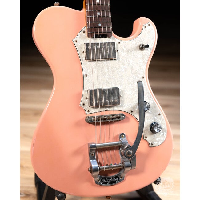 Veritas Portlander Bigsby – Shell Pink Nitro Relic