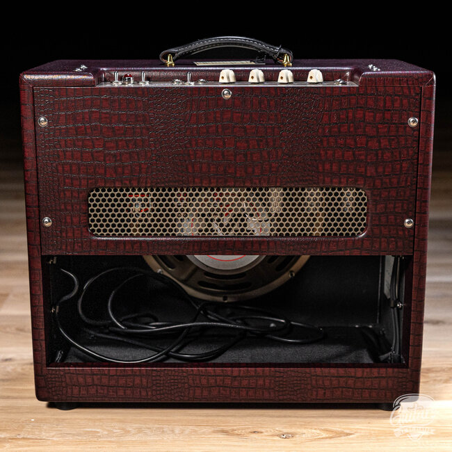 Magnatone Varsity Reverb Point-To-Point 15W 1x12” Combo Amp – Cathedral Burgundy