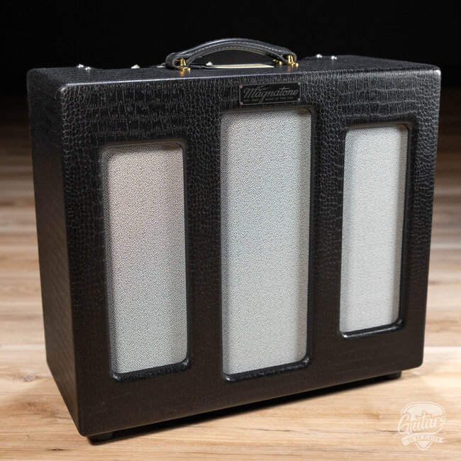 Magnatone Varsity Reverb 15W 1x12” Point-To-Point Collection – Cathedral Black