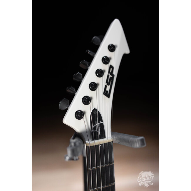 ESP Snakebyte James Hetfield Signature Custom Shop Guitar – Snow White