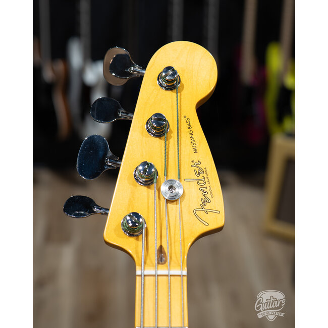 2025 Fender American Professional Classic Mustang Bass w/ Gator Bag – Faded Dakota Red