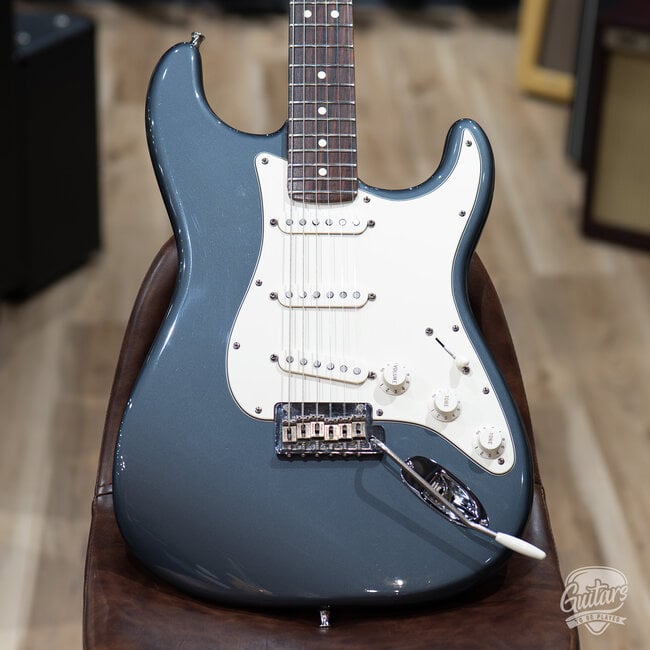 2008 Fender American Standard Stratocaster w/ Case – Charcoal Frost Metallic