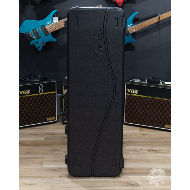 2023 Fender American Ultra P Bass Maple Board w/ Case – Arctic Pearl