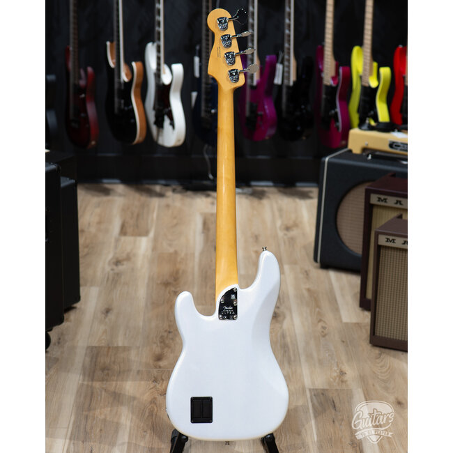 2023 Fender American Ultra P Bass Maple Board w/ Case – Arctic Pearl