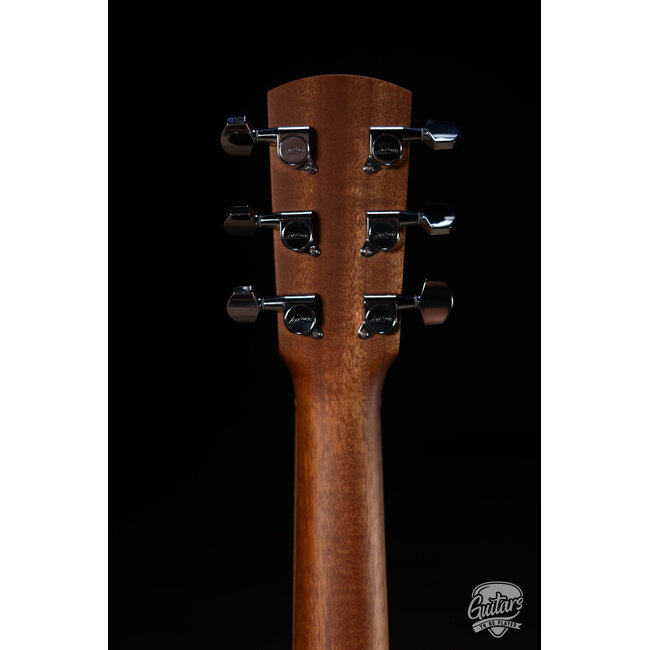 Larrivee DV-40R Spruce/Rosewood Dreadnought Cutaway Acoustic Guitar w/ Case