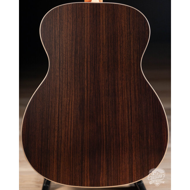 Larrivee DV-40R Spruce/Rosewood Dreadnought Cutaway Acoustic Guitar w/ Case