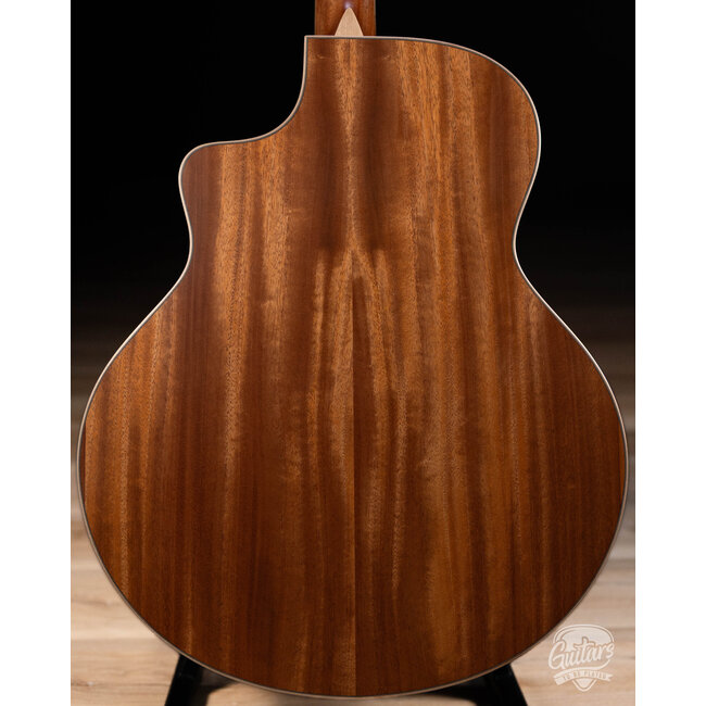 Larrivee JV-03 MH Spruce/Mahogany Jumbo Cutaway Acoustic Guitar w/ Case