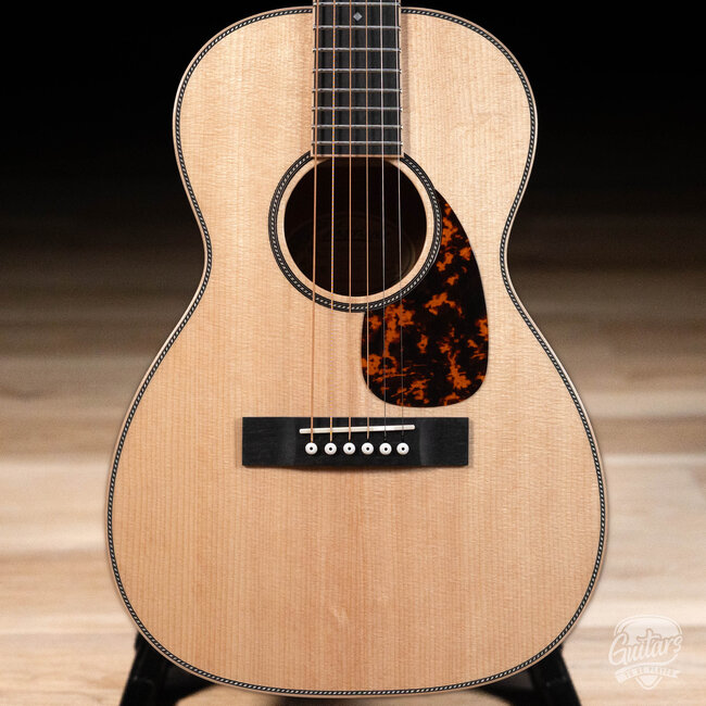 Larrivee T-44 MH Spruce/Mahogany 22.8" Scale Travel Acoustic Guitar w/ Case