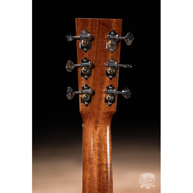 Larrivee T-44 MH Spruce/Mahogany 22.8" Scale Travel Acoustic Guitar w/ Case
