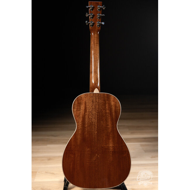 Larrivee T-44 MH Spruce/Mahogany 22.8" Scale Travel Acoustic Guitar w/ Case