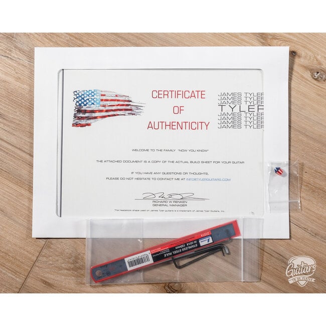 Tyler Guitars USA 250 Limited Studio Elite HDX – Red, White & Blue Shmear