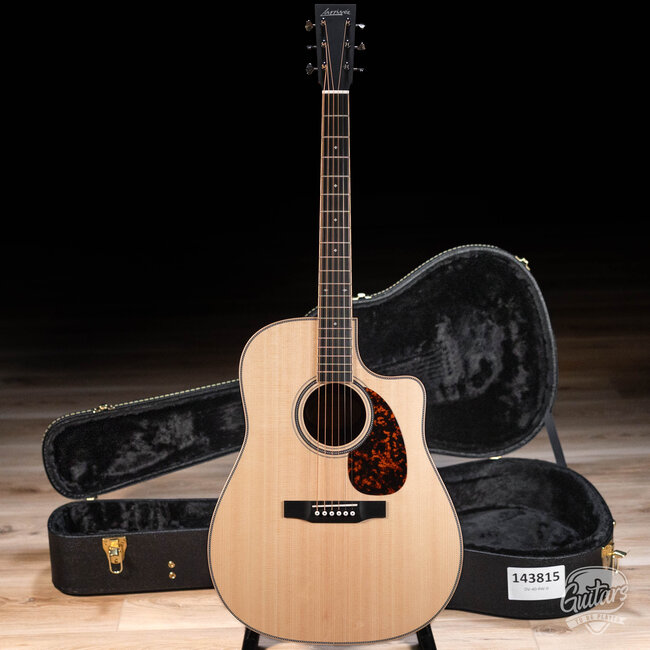 Larrivee DV-40R Spruce/Rosewood Dreadnought Cutaway Acoustic Guitar w/ Case