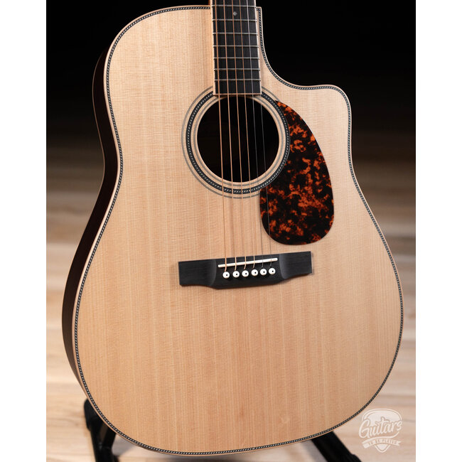 Larrivee DV-40R Spruce/Rosewood Dreadnought Cutaway Acoustic Guitar w/ Case