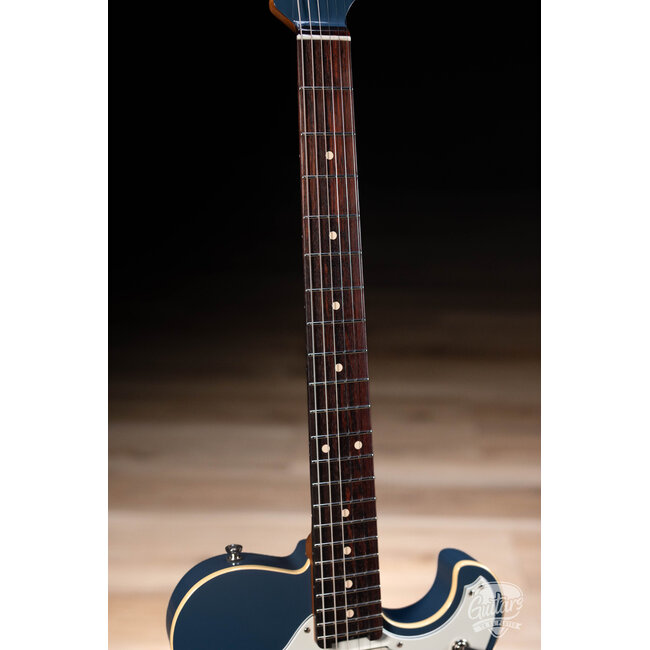 Veritas Portlander Bigsby w/ Roasted Maple & Rosewood Neck – Land Rover Blue