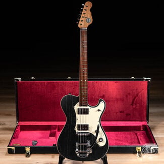 Veritas Guitars Veritas Portlander Bigsby w/ Bearcats Roasted Maple & RW Neck – Black