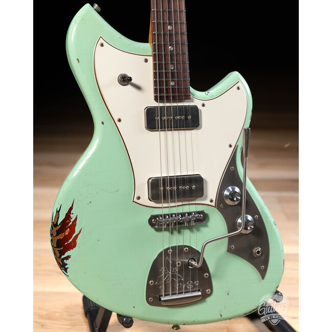 Novo Dealer Limited Nucleus Serus J Guitar – Surf Green over ‘64 3-Tone Burst