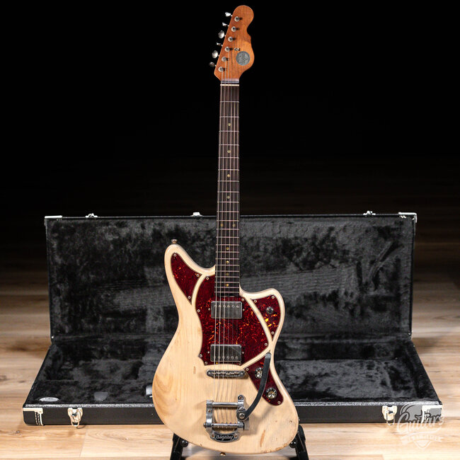 Veritas Riverton Swamp Ash Bigsby Guitar w/ Grizzlies – Trans Desert Sand
