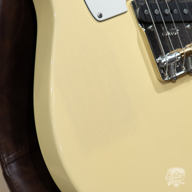2025 Tuttle Vintage Classic T w/ Case – Vintage White Nitro