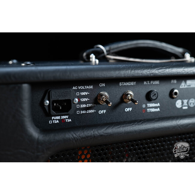 Bad Cat Cub V 40W Hand-Wired EL34 Tube 1x12 Combo w/ Footswitch & Cover