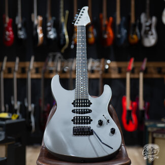 Used Used: Suhr Modern Terra HSH w/ Gigbag – Mountain Gray