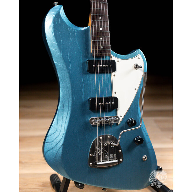 Novo Custom Voltur J Guitar w/ Lollar P-90s – Lake Placid Blue