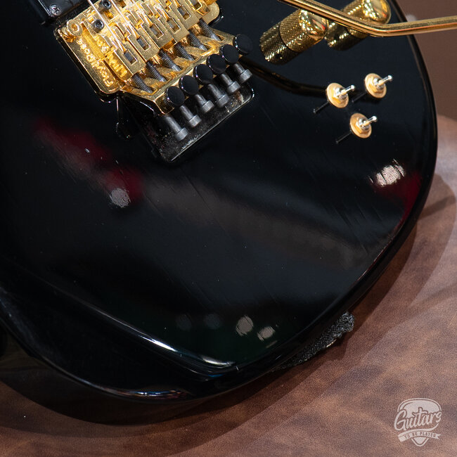 Used Carvin DC200 Neck Through Floyd Rose Guitar w/ Case – Ebony