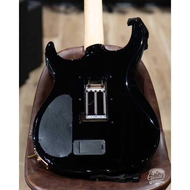 Used Carvin DC200 Neck Through Floyd Rose Guitar w/ Case – Ebony